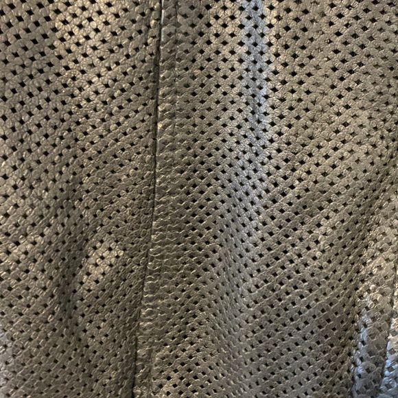 100% genuine leather bomber jacket-WORN ONCE - Picture 2 of 4